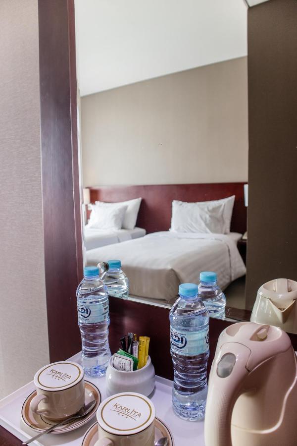 Karlita Hotel Tegal Eksteriør bilde